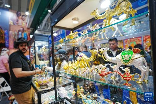 多國(guó)工藝品扮靚中俄博覽會(huì)，工藝美術(shù)品競(jìng)相爭(zhēng)艷